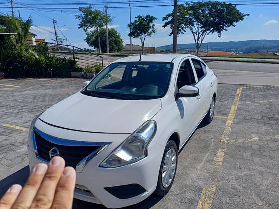 NISSAN VERSA 1.6 16V FLEXSTART S 4P MANUAL NISSAN VERSA 1.6 16V FLEXSTART S 4P MANUAL